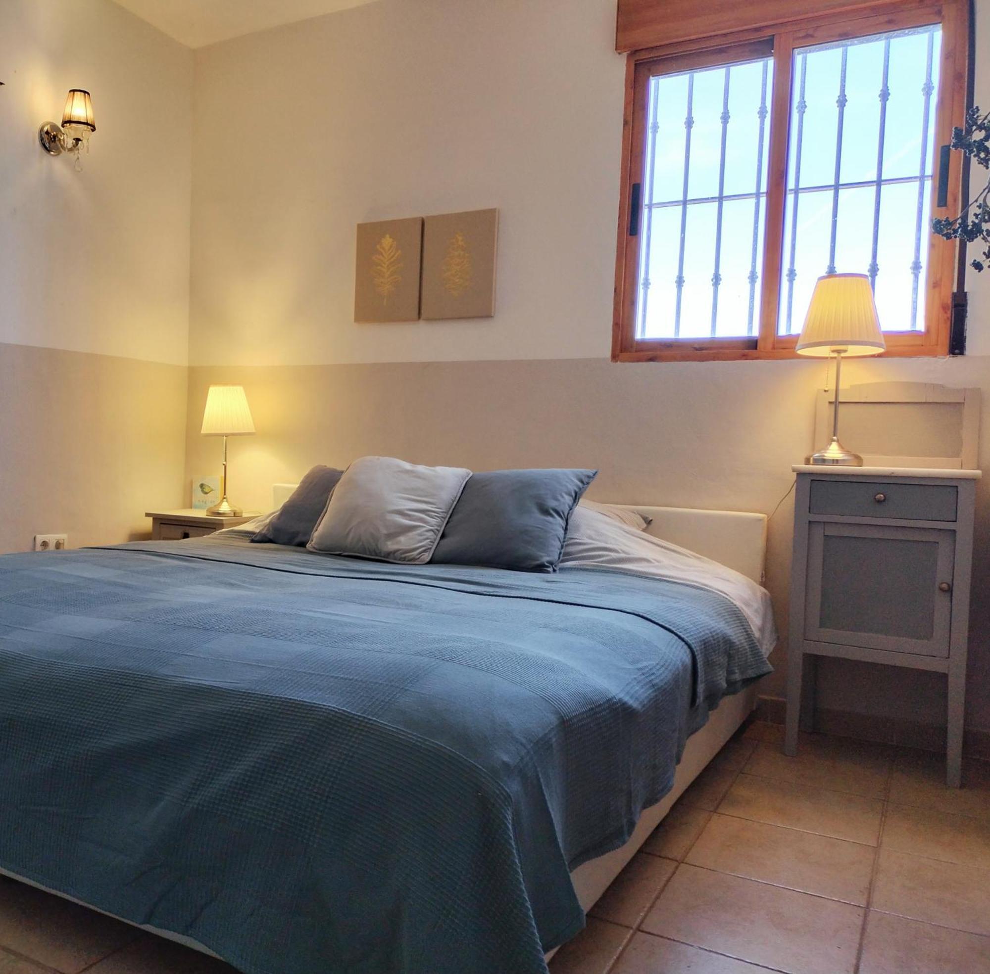 Todos Y Tonya Bed & Breakfast Archidona Bagian luar foto